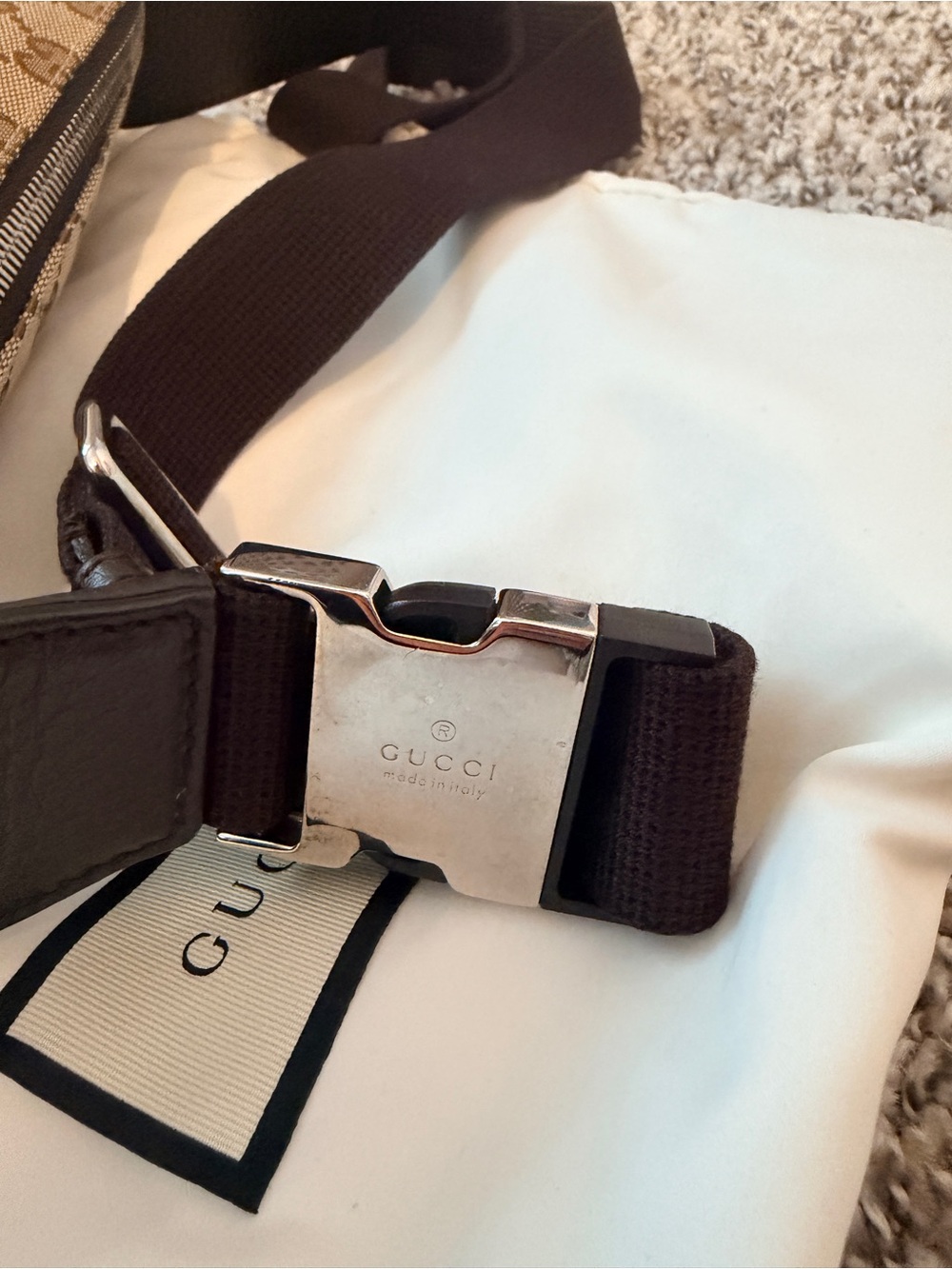 Gucci Tan GG Supreme Canvas Crossbody Belt Bag - Picture 3 of 9